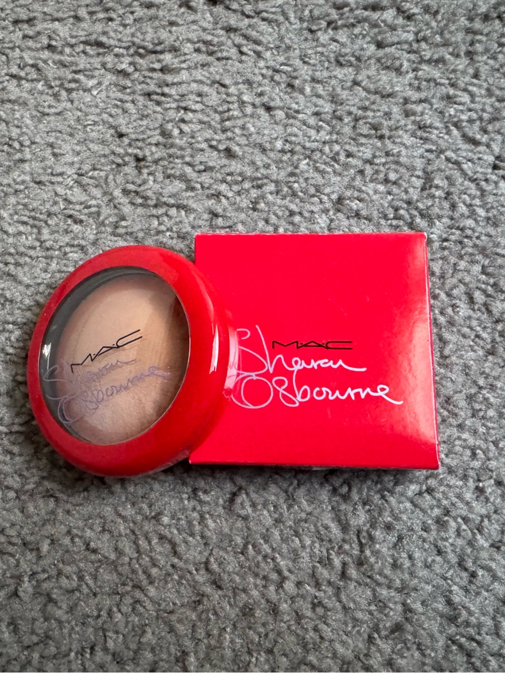 MAC Cosmetics Sharon Osborne Highlighter